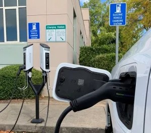 汽車充電樁市場的供需關(guān)系與調(diào)研報(bào)告