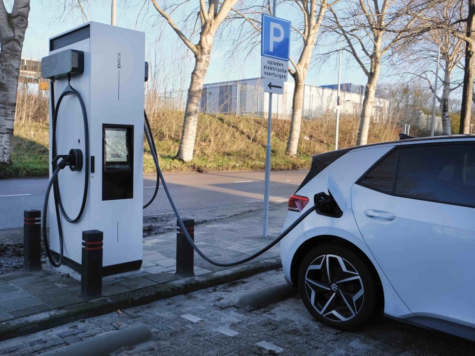 新能源充電樁安裝步驟：簡單易懂，輕松上手