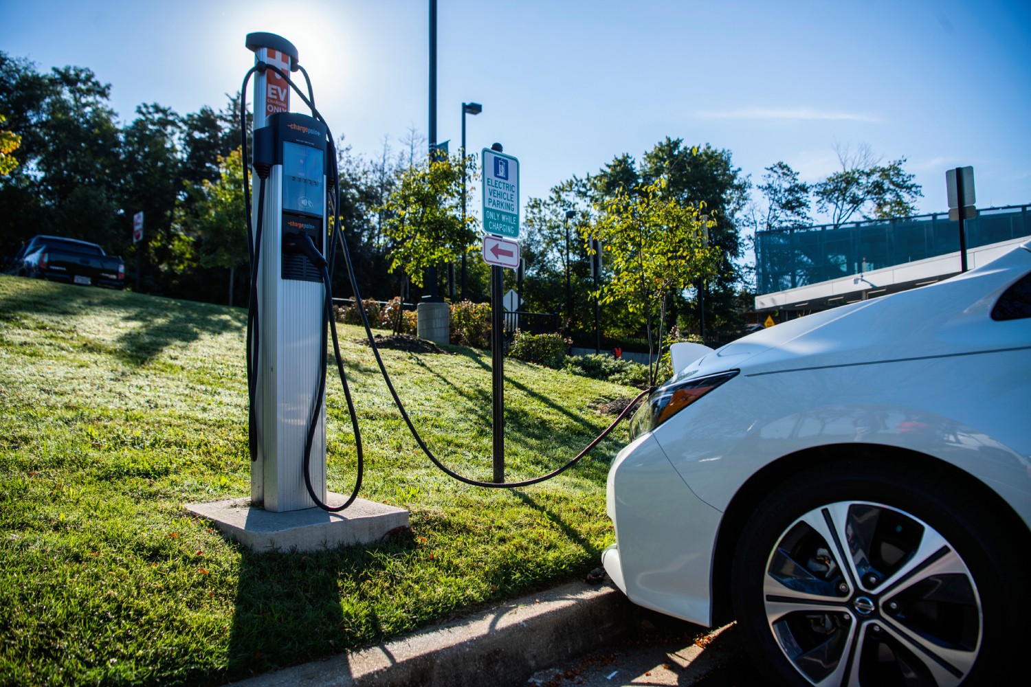 康普利汽車充電樁加盟品牌力量——引領新能源汽車充電新時代